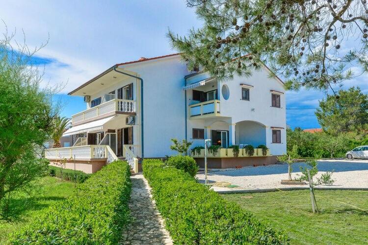 Apartments In House Liveric In Vir At The Beach المظهر الخارجي الصورة