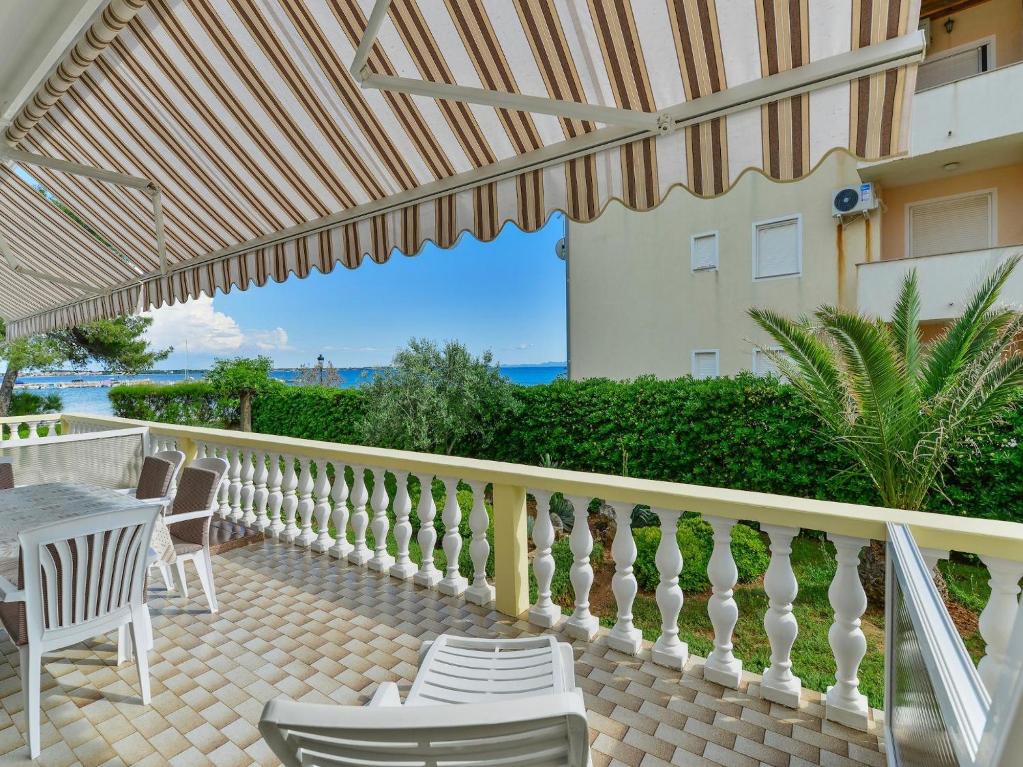 Apartments In House Liveric In Vir At The Beach المظهر الخارجي الصورة