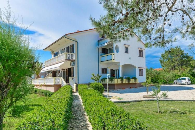 Apartments In House Liveric In Vir At The Beach المظهر الخارجي الصورة